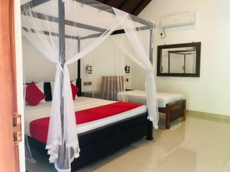 Walawa Reach Hotel Udawalawe Exterior foto